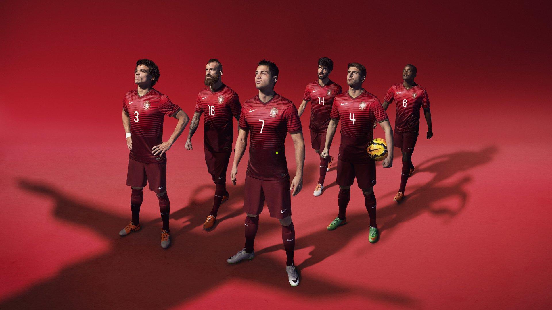 球迷重温往昔，首届世界杯观赛记忆的珍贵回溯